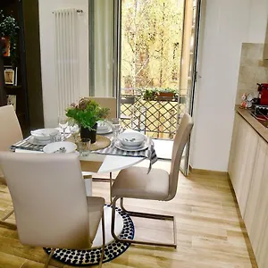 central-lepetit-apartment-de-luxe.italymilanhotels.net/